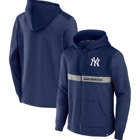 yankees zip up hoodie.